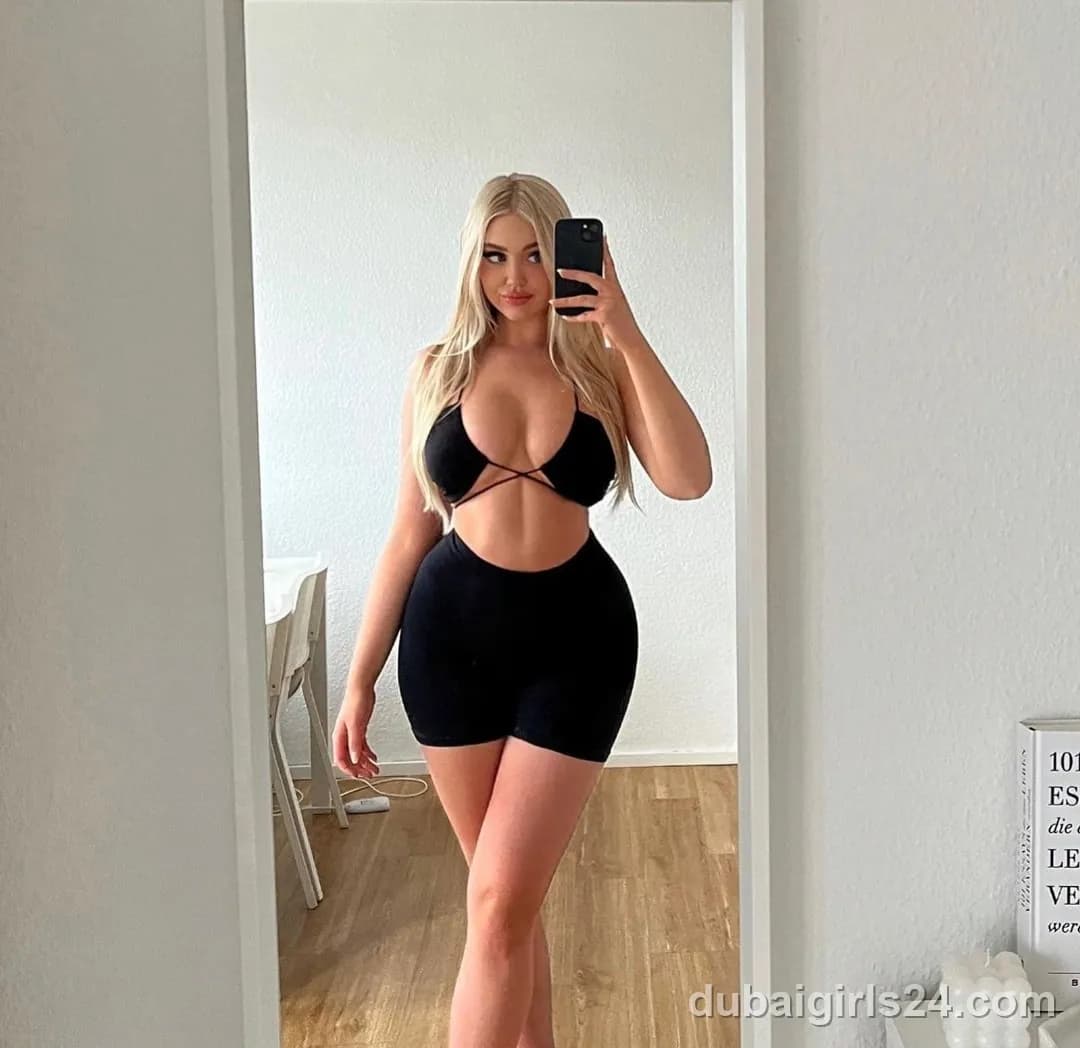 Elle, European escort in JVC, Dubai