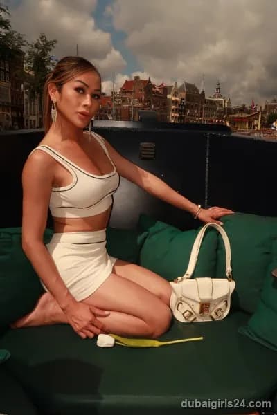 Fatima, Vietnamese escort in Downtown Dubai, Dubai — photo 2