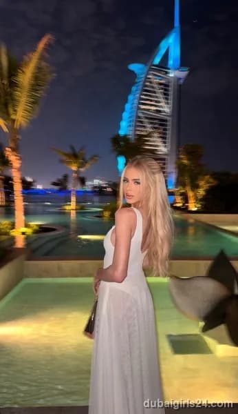 Calla, Colombian escort in Bur Dubai, Dubai — photo 4