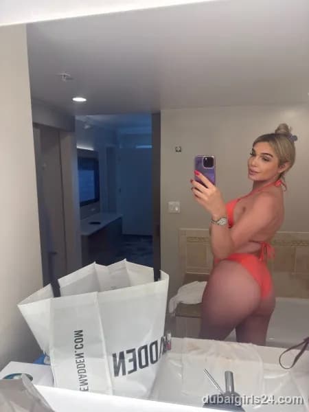 Melania, Brazilian escort in JVC, Dubai — photo 4