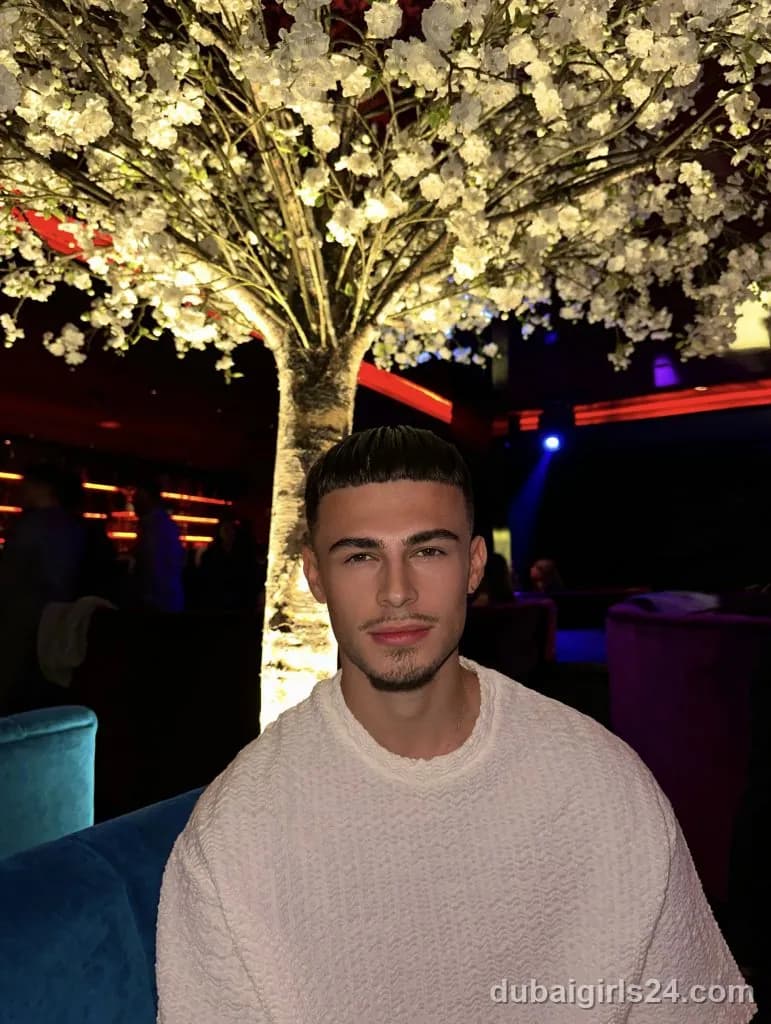 Vadim, British escort in Dubai Marina, Dubai — photo 2