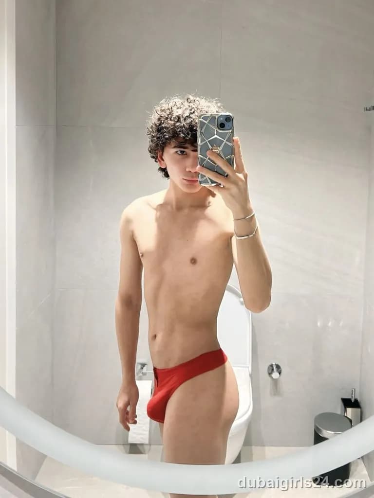 Armin, Chinese escort in JVC, Dubai — photo 5