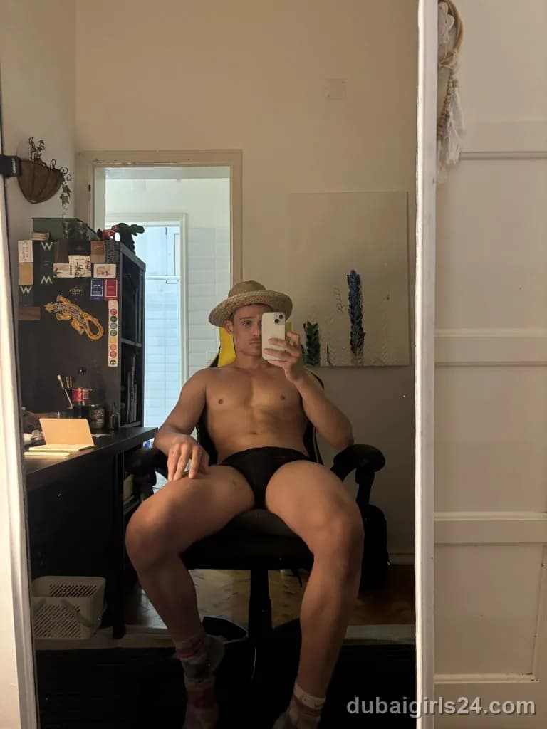 Denis, Colombian escort in JBR, Dubai — photo 4