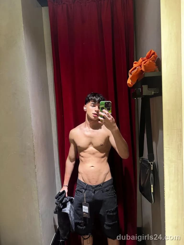 Vito, Brazilian escort in Business Bay, Dubai — photo 4