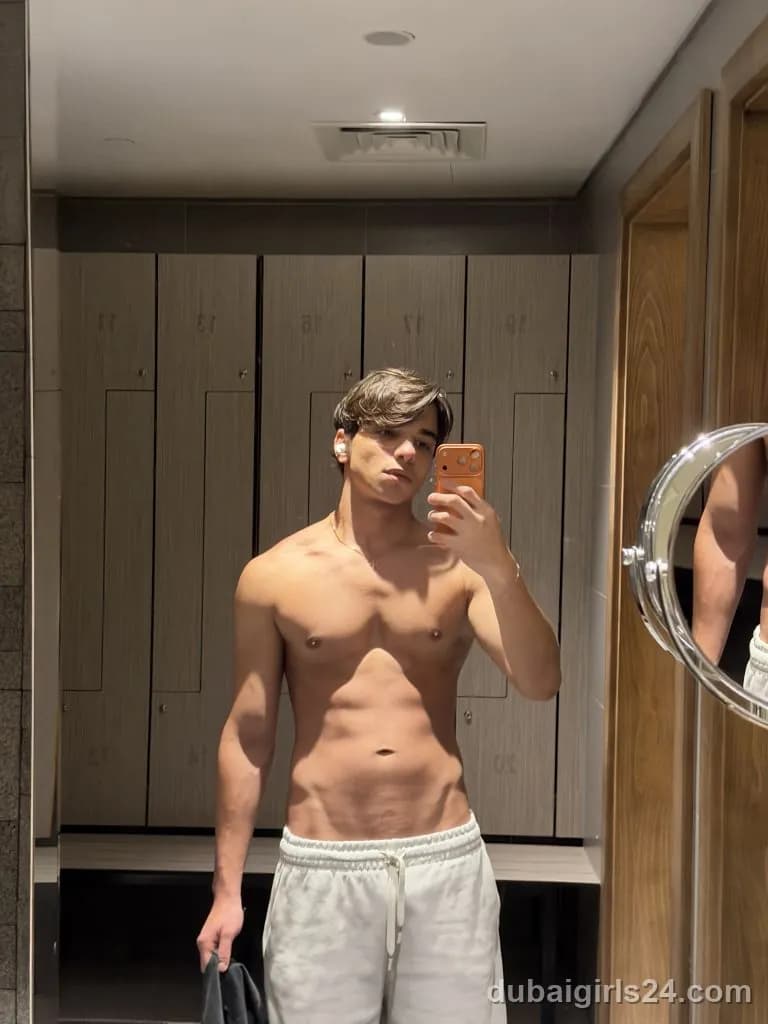 Vito, Brazilian escort in Business Bay, Dubai — photo 5