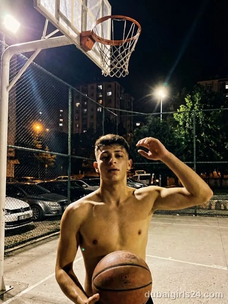 Caleb, Brazilian escort in Downtown Dubai, Dubai