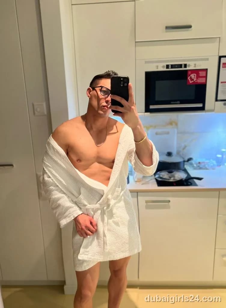 Nathan, Colombian escort in Deira, Dubai — photo 6