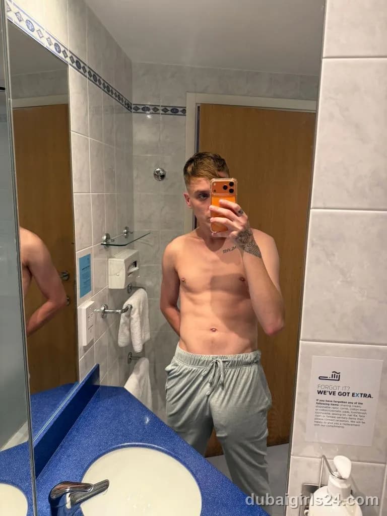 Ilias, British escort in JVC, Dubai — photo 2