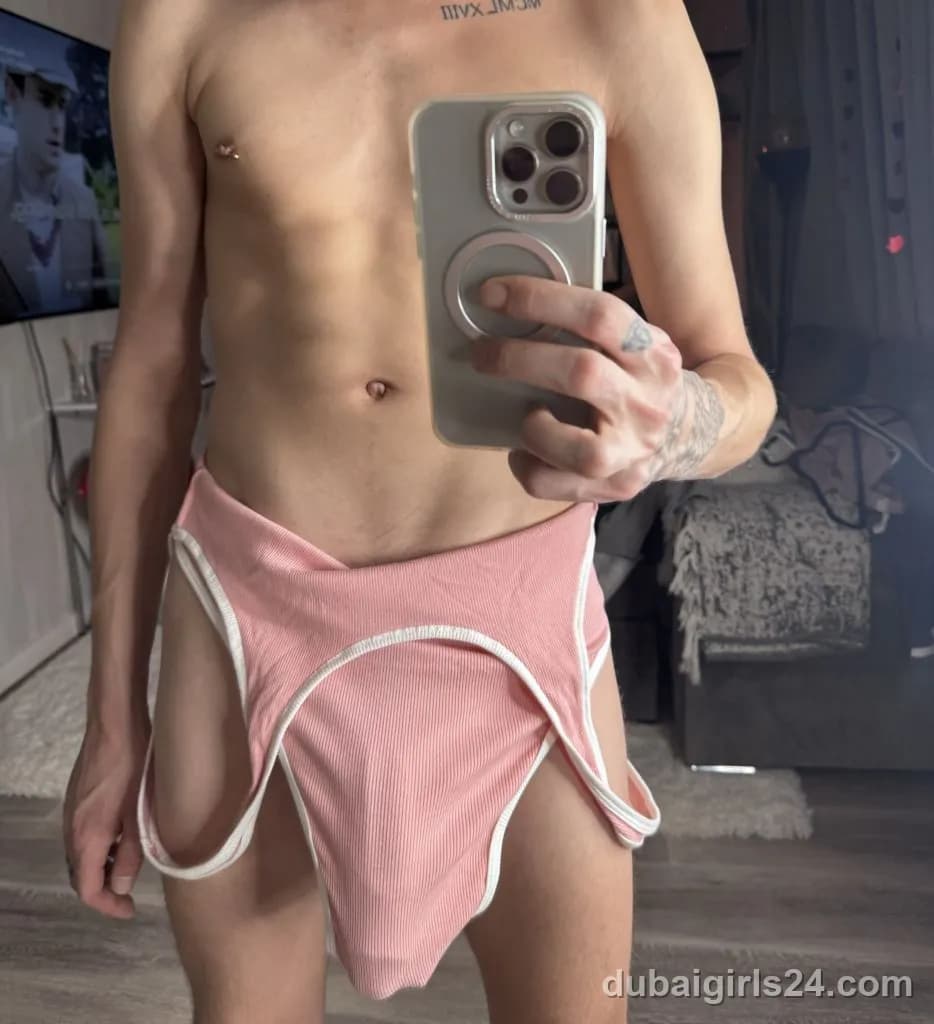 Ilias, British escort in JVC, Dubai — photo 6