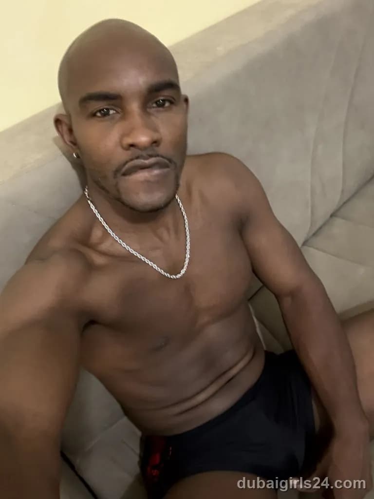 Julian, Colombian escort in Deira, Dubai